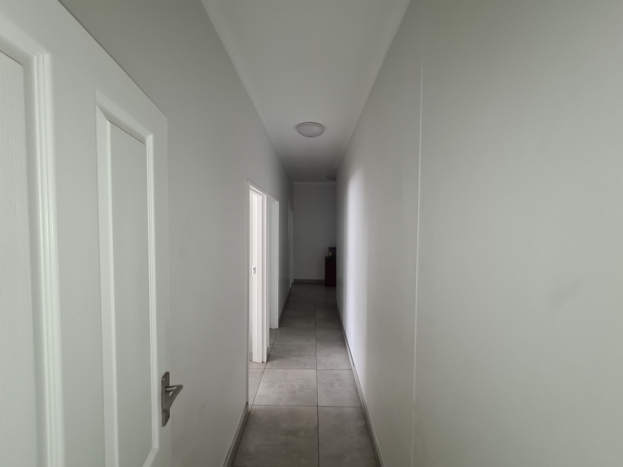 To Let 4 Bedroom Property for Rent in Port Alfred Eastern Cape